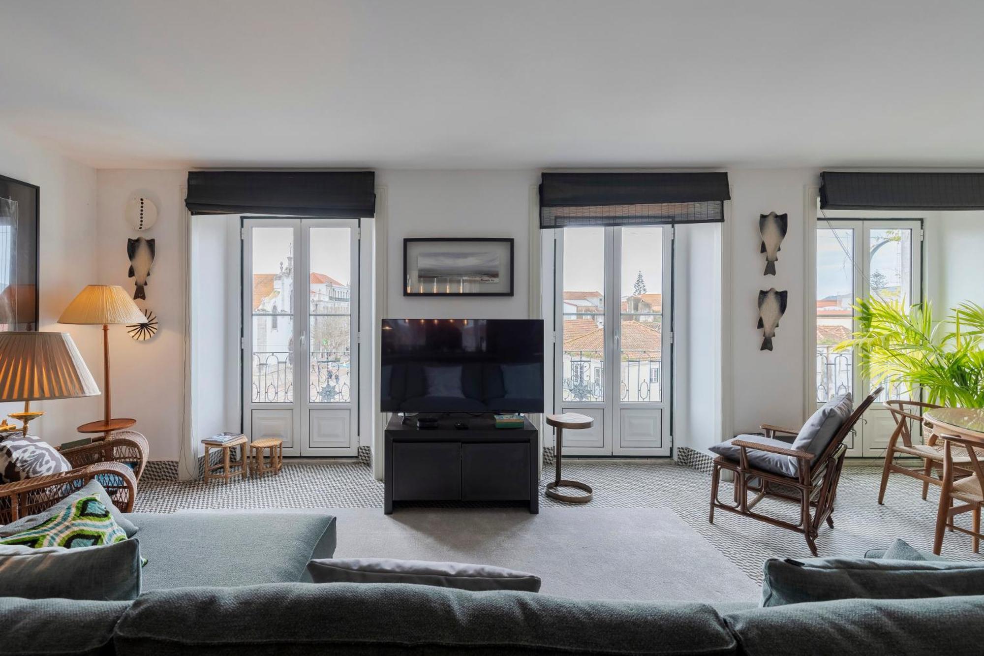 Bocage Penthouse Apartment *